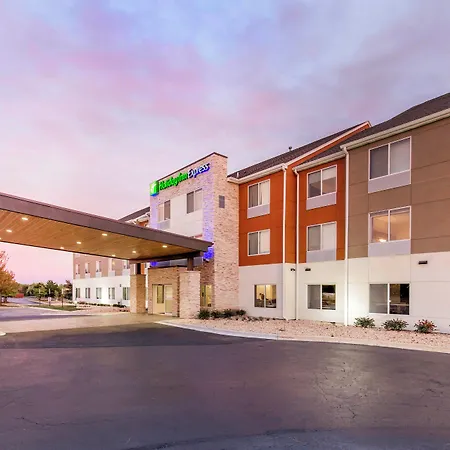 Holiday Inn Express & Suites Chicago West - St Charles By Ihg-2